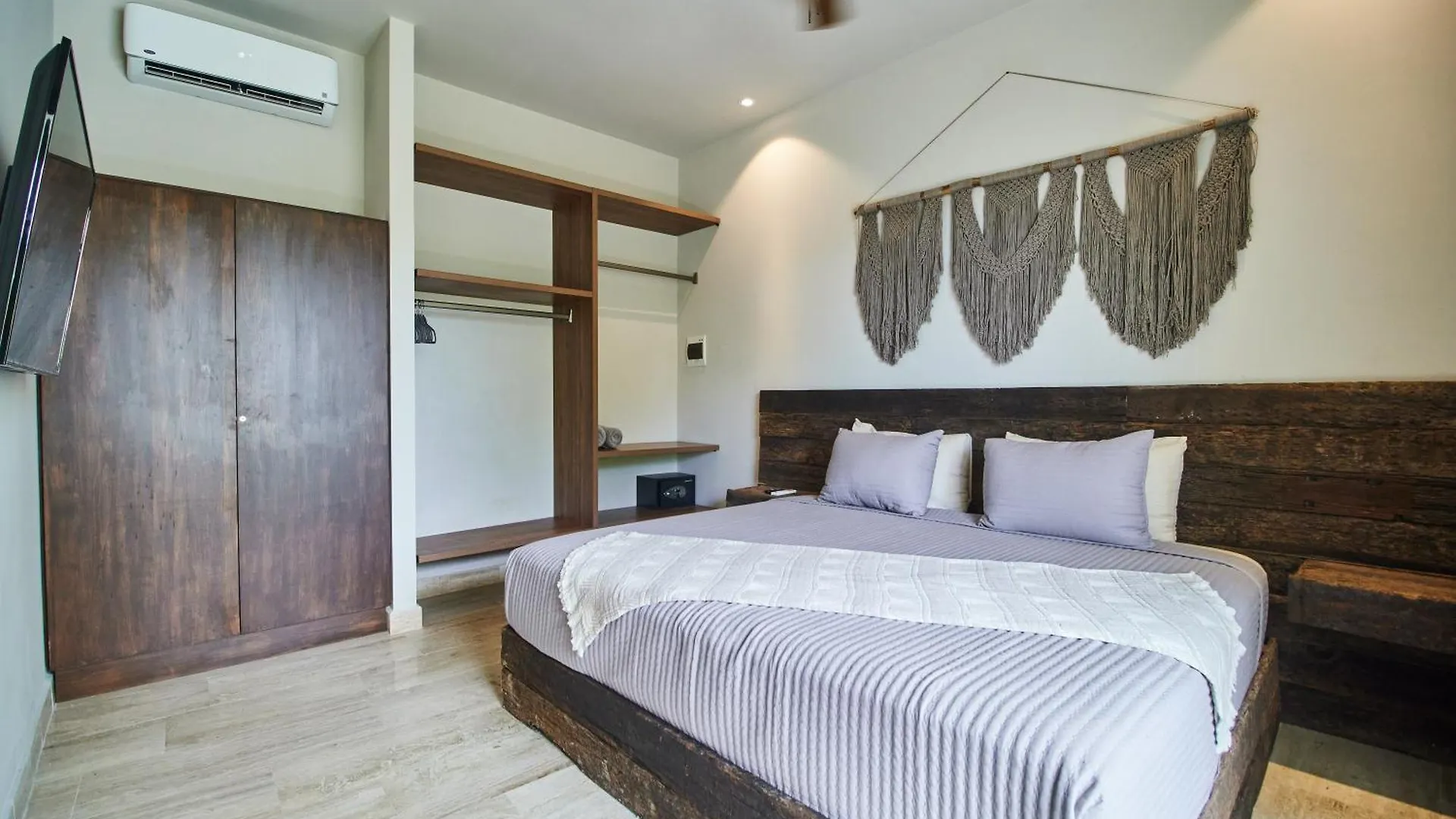 Luxury Villa With Private Pools, Terrace & Rooftop Terrace Tulum