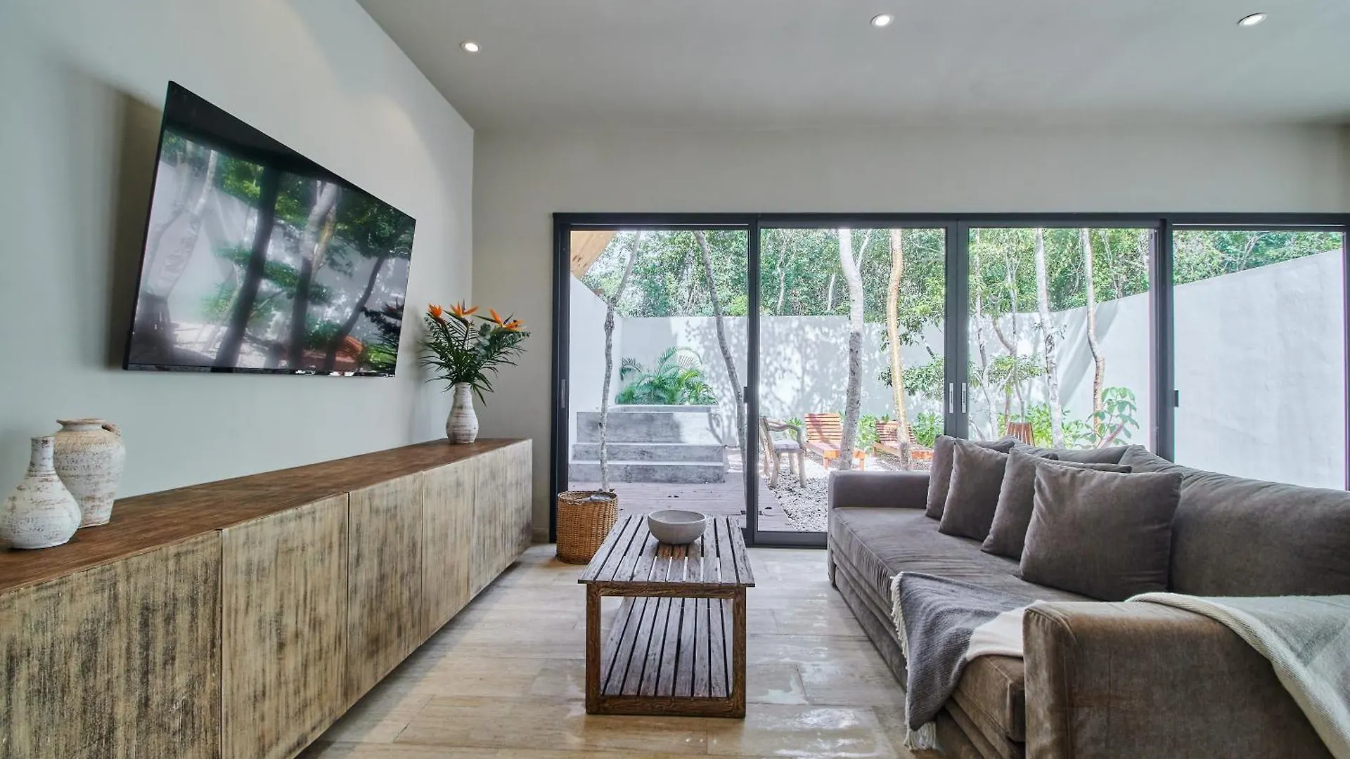 Luxury Villa With Private Pools, Terrace & Rooftop Terrace Tulum
